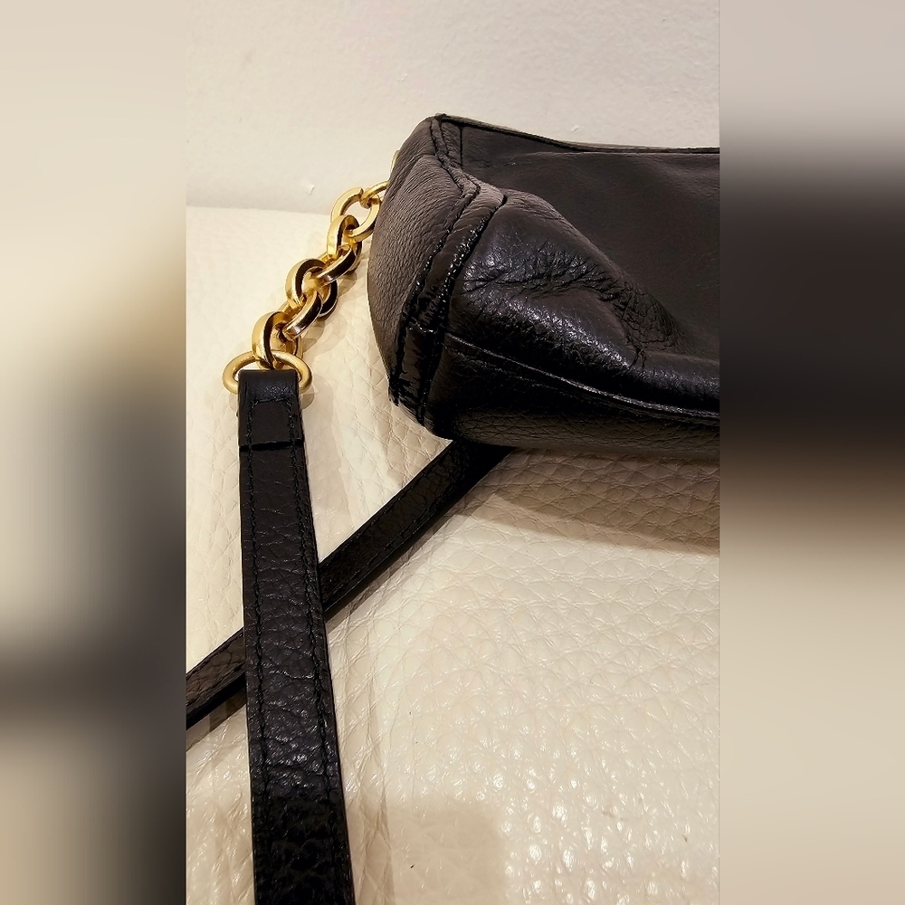 HEYS International Regular Patent Leather Crossbody Long Strap Golden Hardware - Picture 3 of 8